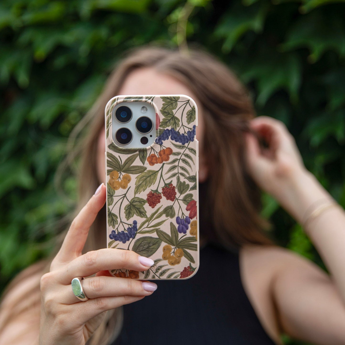 Seashell Fall Berries iPhone 11 Pro Case